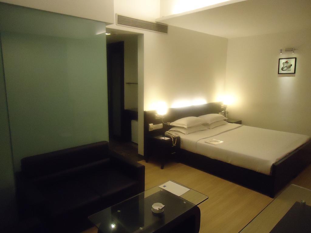 Comfort Inn Sunset Ahmedabad Esterno foto