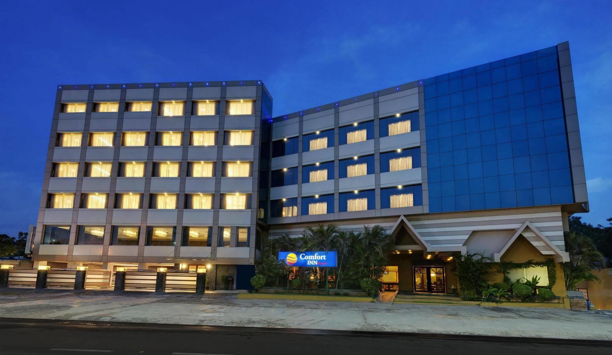 Comfort Inn Sunset Ahmedabad Esterno foto
